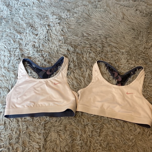 2 nike sports bras - Picture 2 of 2